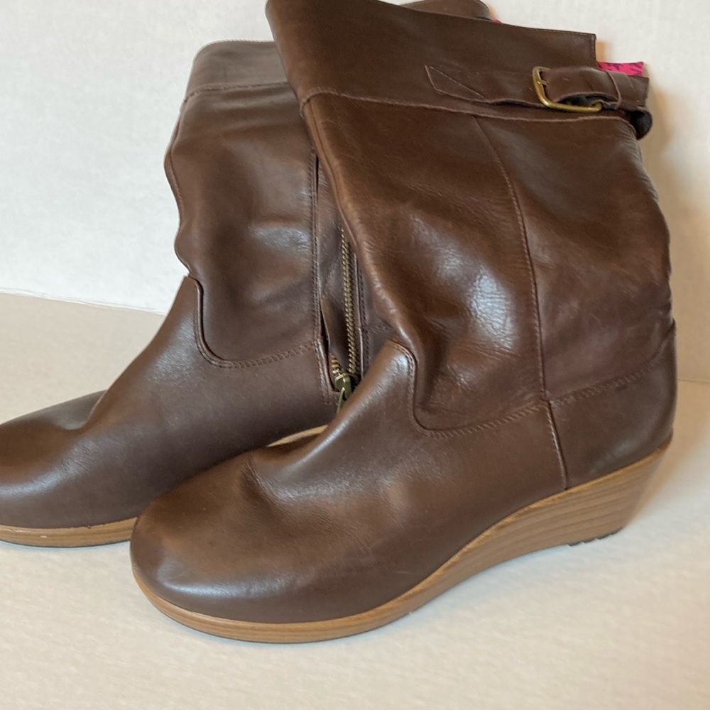 Crocs brown wedge boot size 8